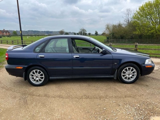 VOLVO S40
