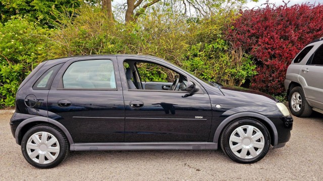 VAUXHALL CORSA