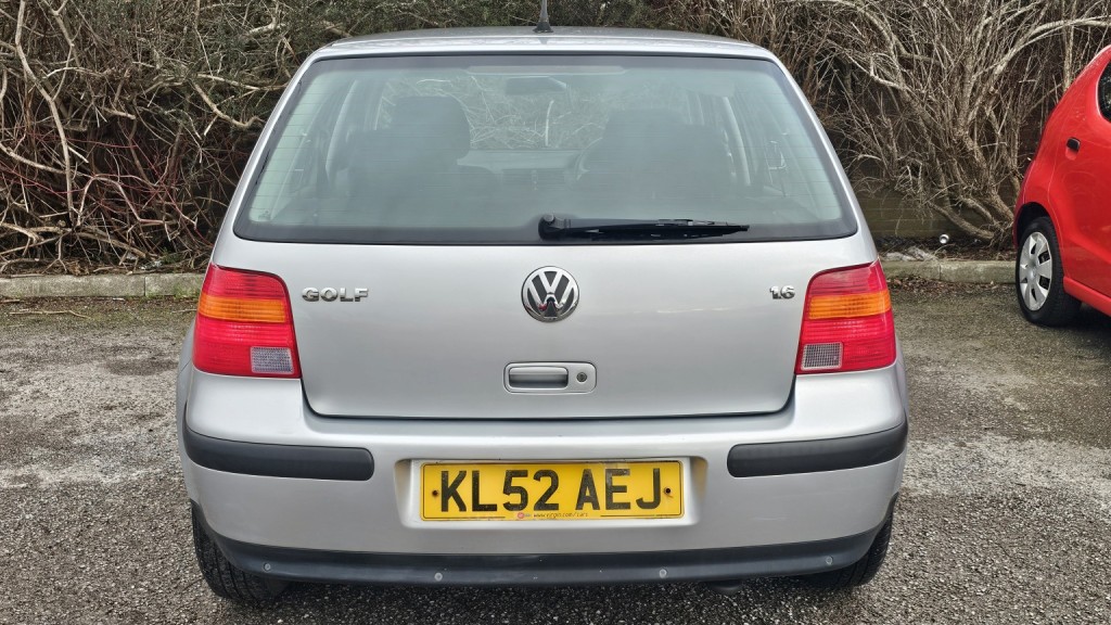 VOLKSWAGEN GOLF