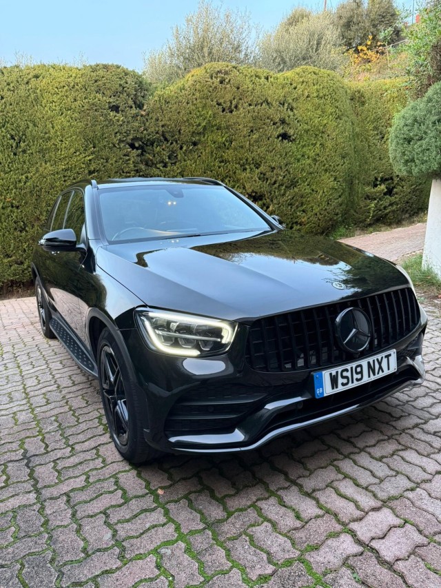 MERCEDES-BENZ GLC 2.0 GLC220d AMG Line
