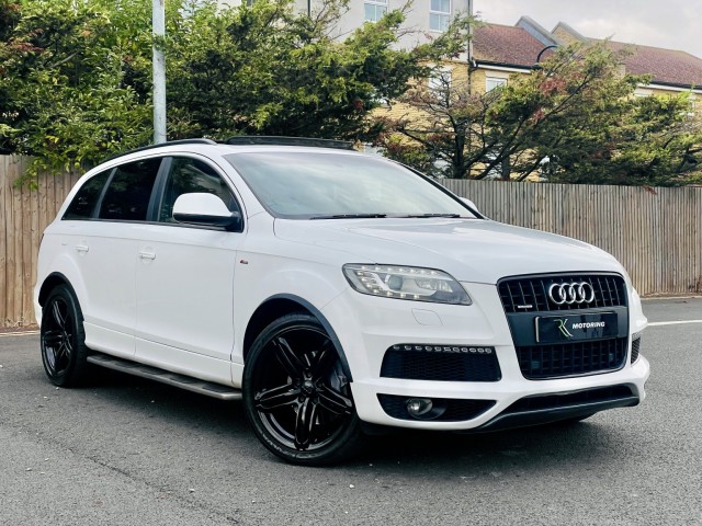 AUDI Q7 3.0 TDIcd V6 S line