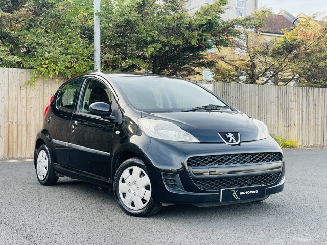 PEUGEOT 107 1.0 12V Urban