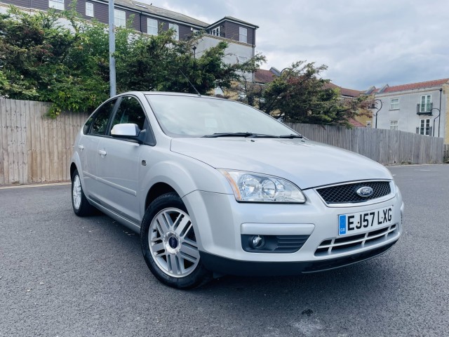 FORD FOCUS 2.0 Ghia