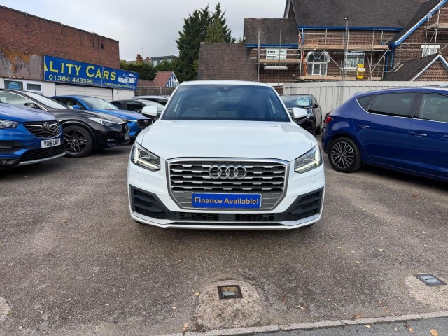 AUDI Q2