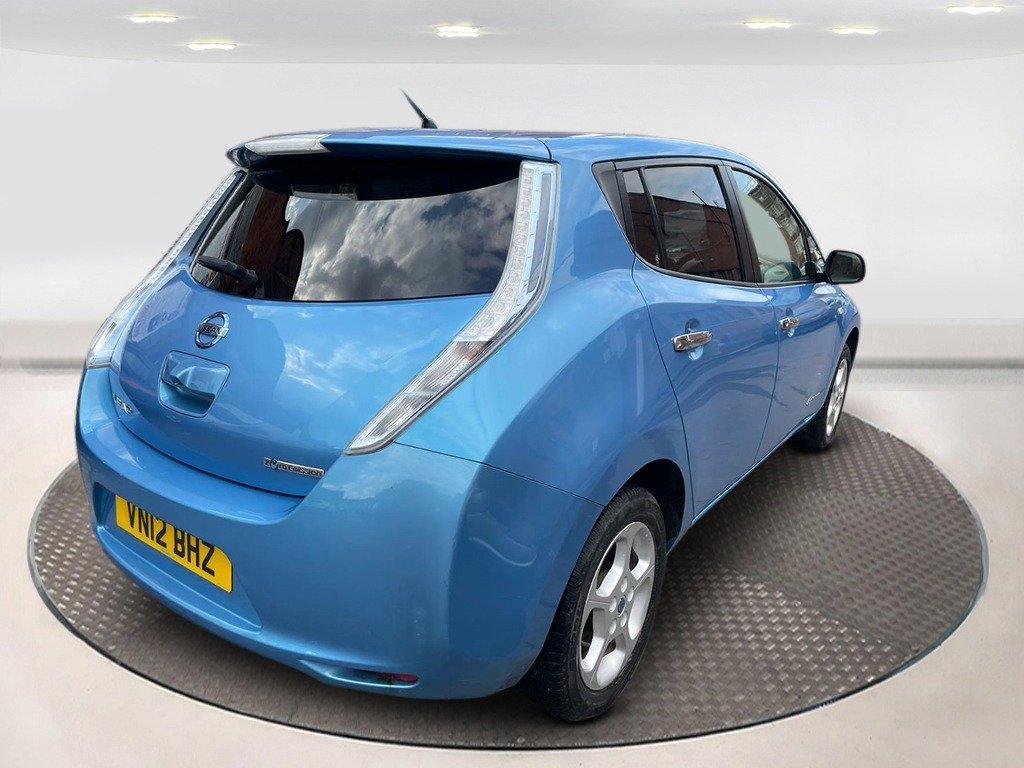 NISSAN LEAF