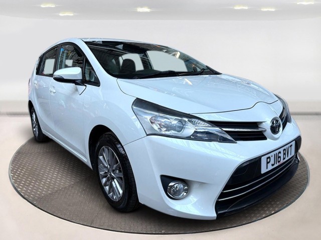 TOYOTA VERSO