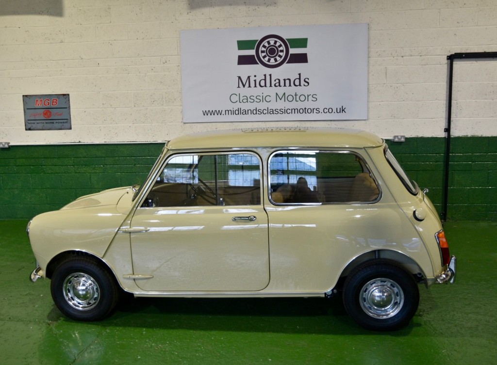 MORRIS MINI
