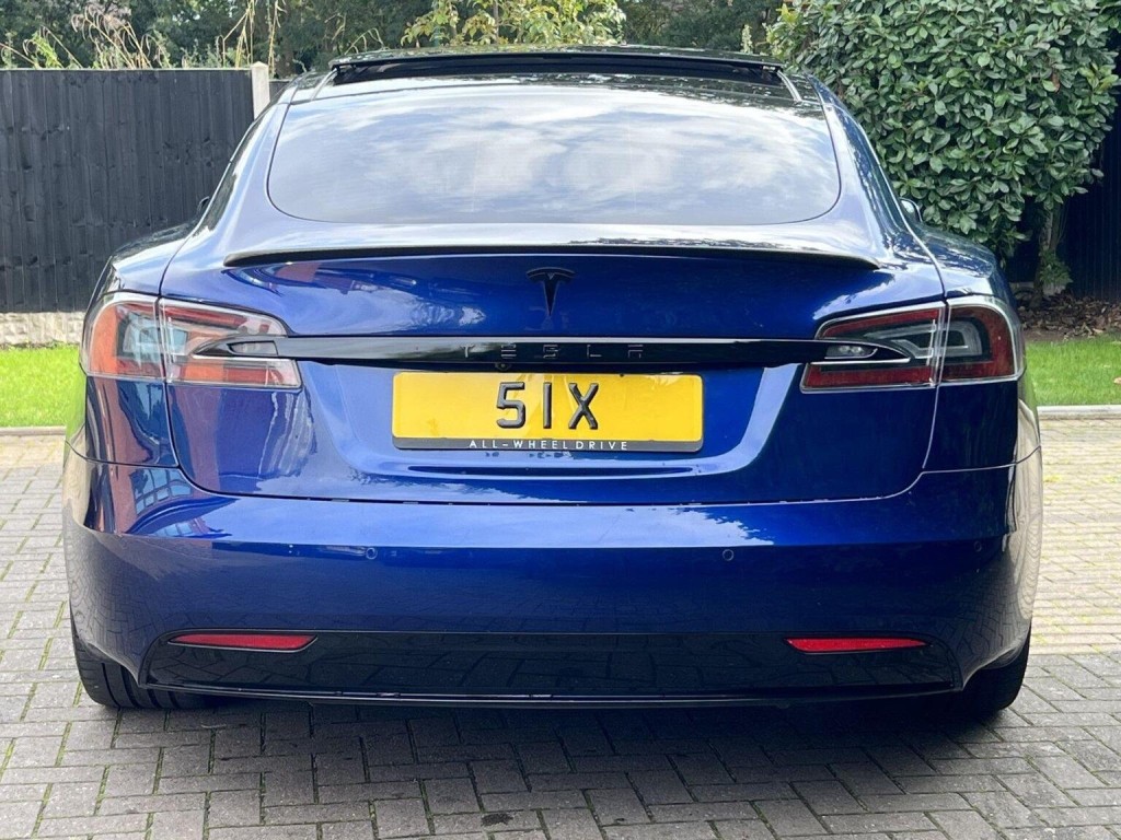 TESLA MODEL S