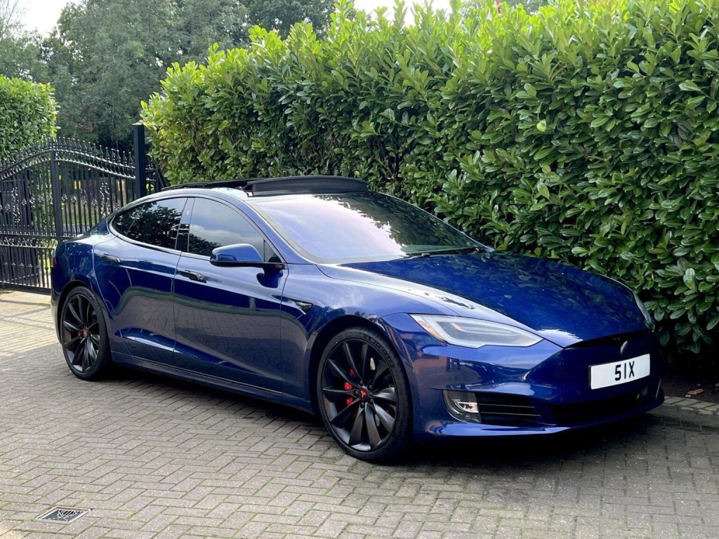 TESLA MODEL S