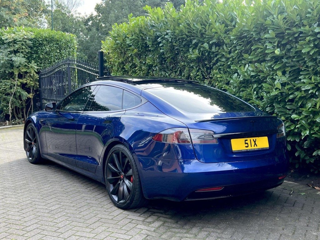 TESLA MODEL S