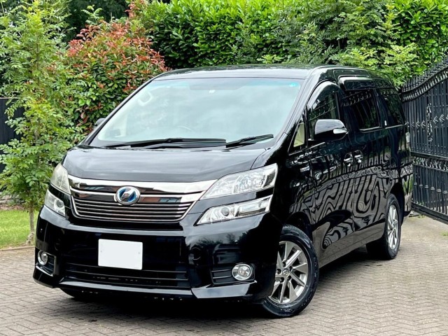 TOYOTA VELLFIRE HYBRID 4 WHEEL DRIVE