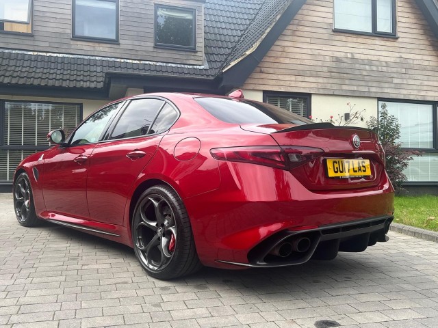 ALFA ROMEO GIULIA 2.9 Giulia 2.9 Bi-turbo V6 510hp Quadrifoglio