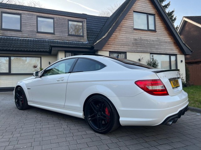 MERCEDES-BENZ C CLASS 6.3 C63 V8 AMG Edition 125