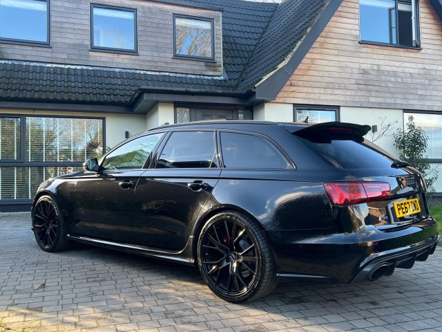 AUDI RS6 4.0 TFSI V8 Performance
