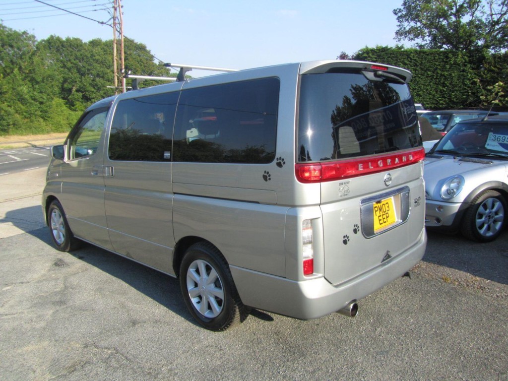 NISSAN ELGRAND