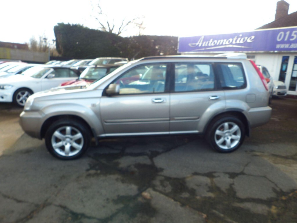 NISSAN X-TRAIL