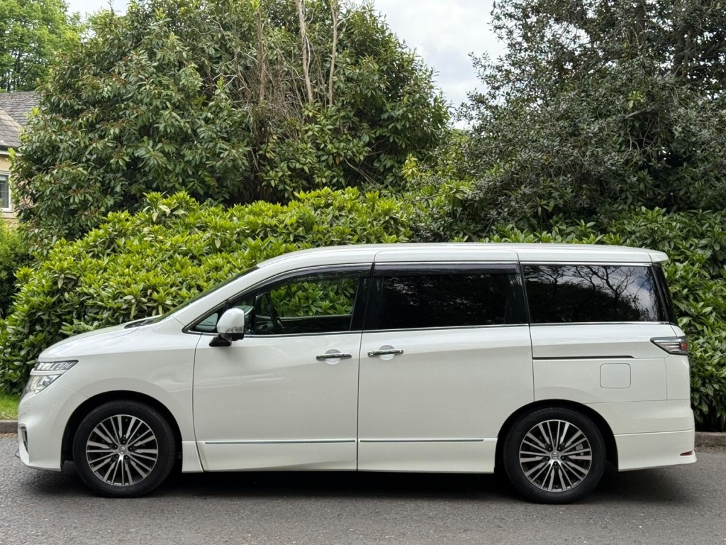 NISSAN ELGRAND
