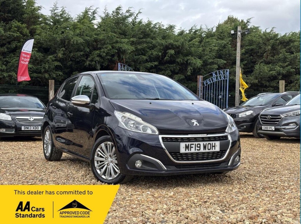 PEUGEOT 208 1.2 PureTech Signature Euro 6 (s/s) 5dr