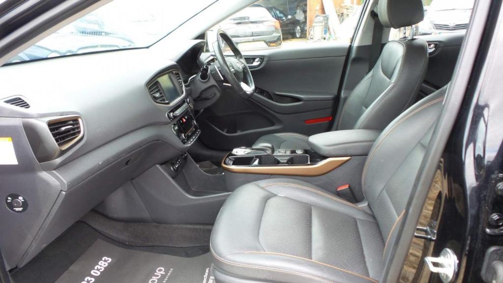 HYUNDAI IONIQ