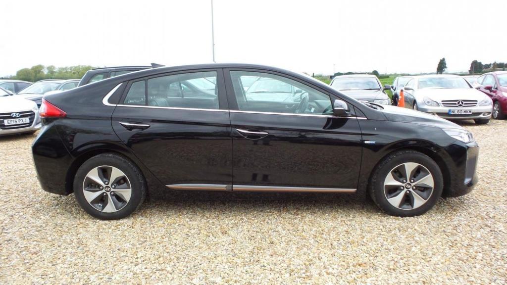 HYUNDAI IONIQ