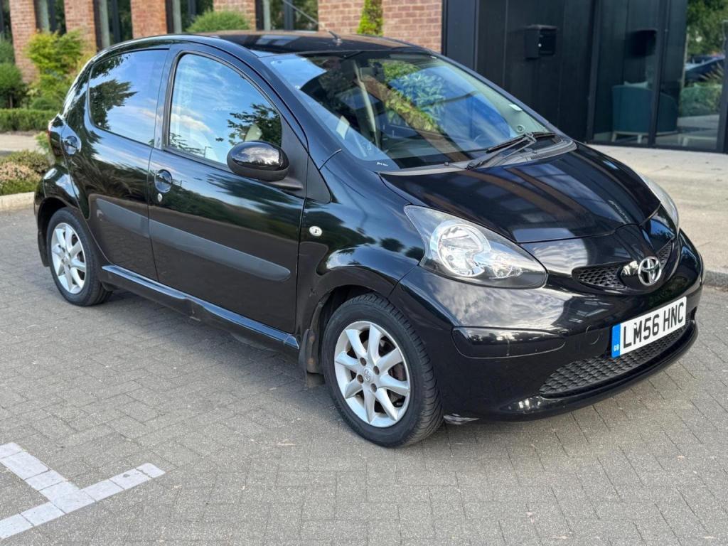 TOYOTA AYGO 1.0 VVT-i Black Euro 4 5dr