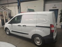 FORD TRANSIT COURIER
