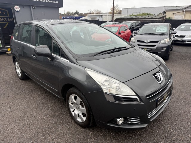 PEUGEOT 5008