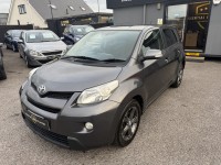 TOYOTA URBAN CRUISER