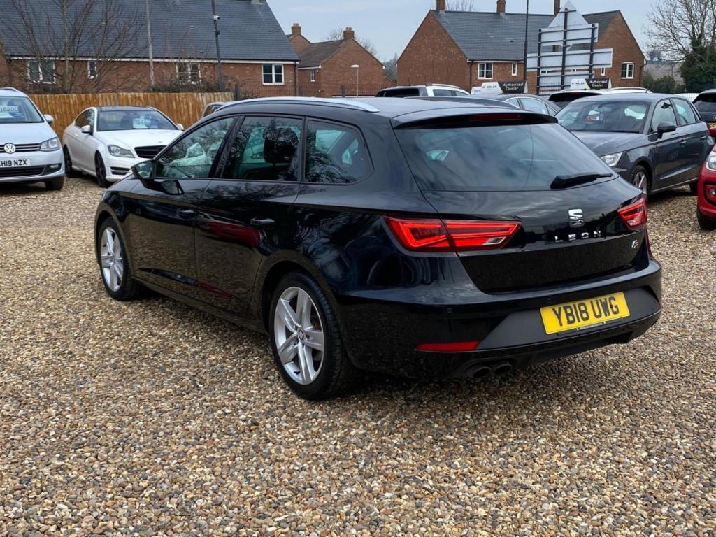 SEAT LEON