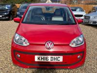 VOLKSWAGEN UP