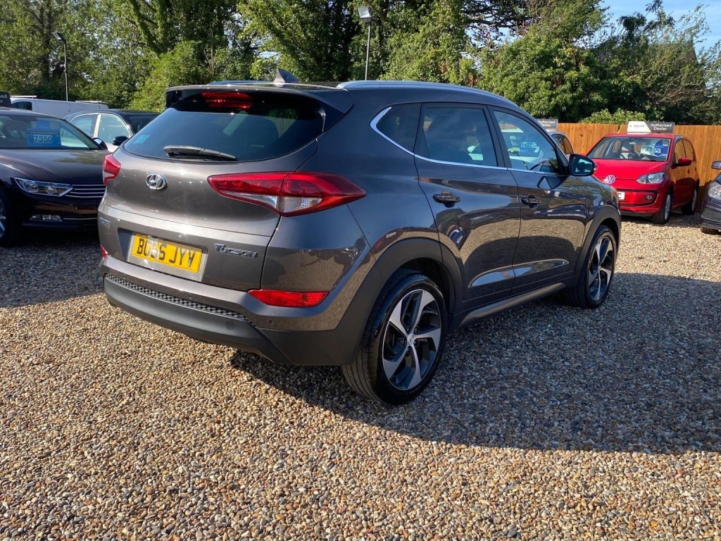 HYUNDAI TUCSON