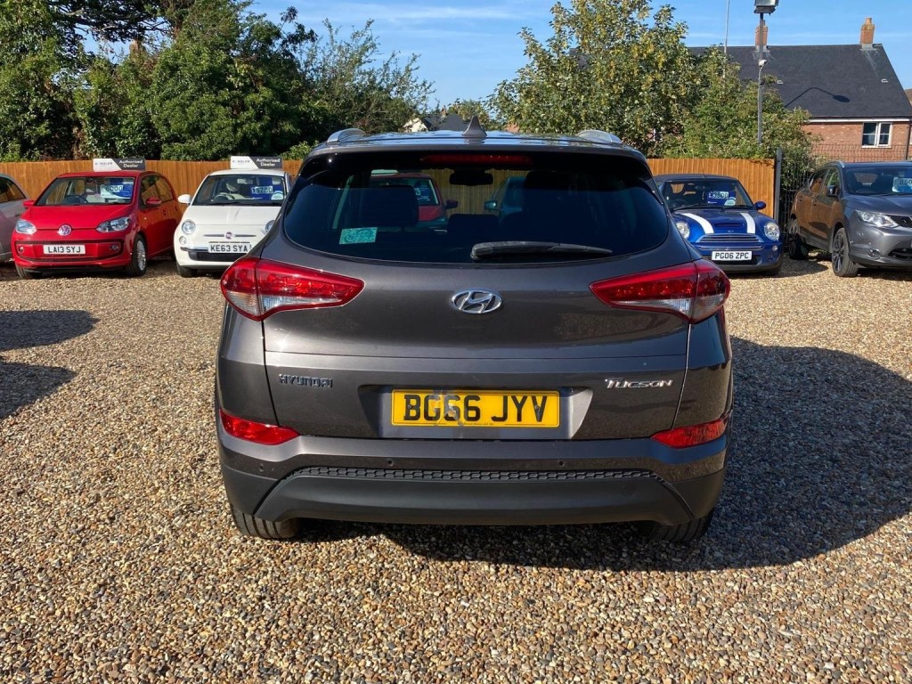 HYUNDAI TUCSON