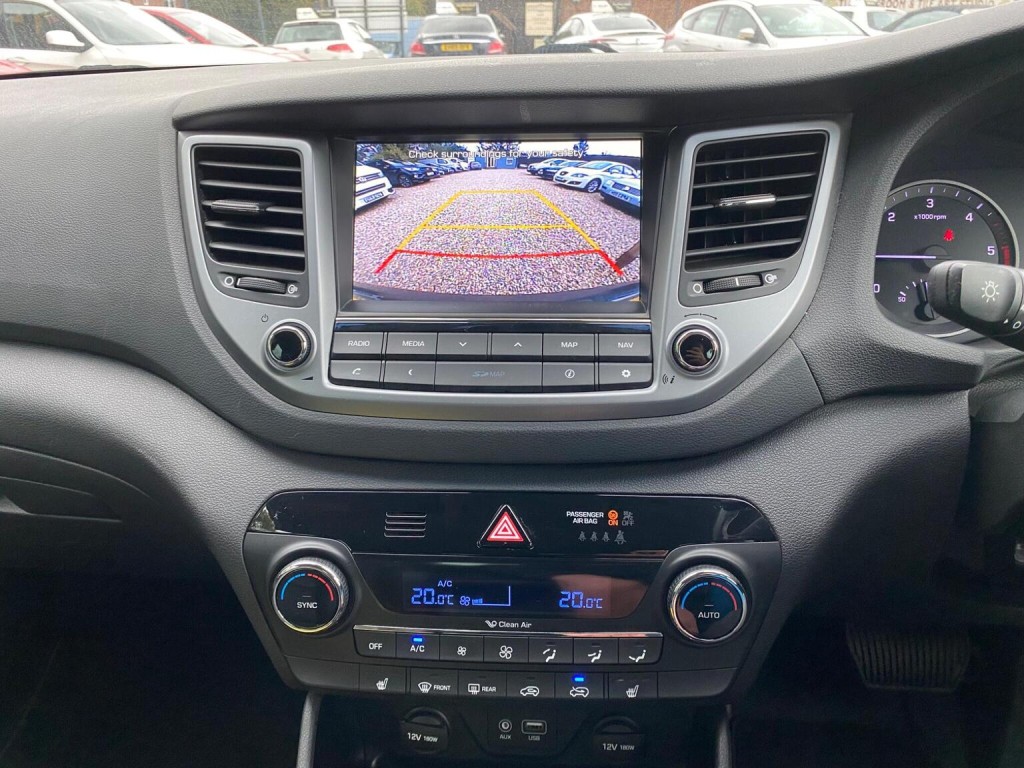HYUNDAI TUCSON