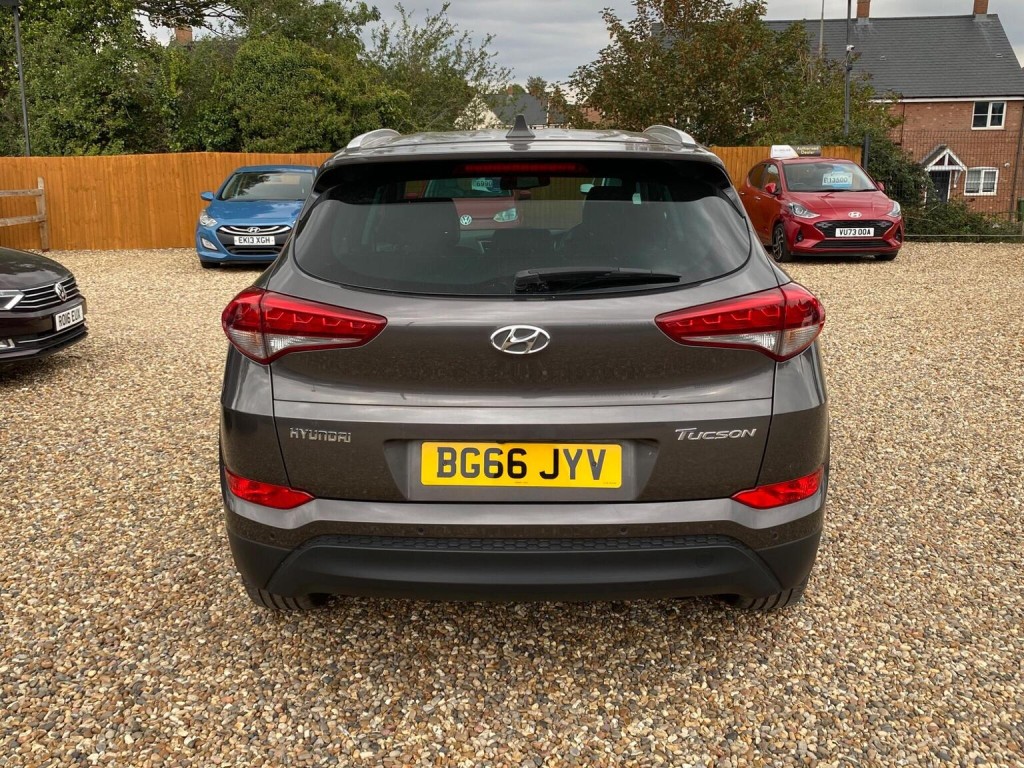 HYUNDAI TUCSON