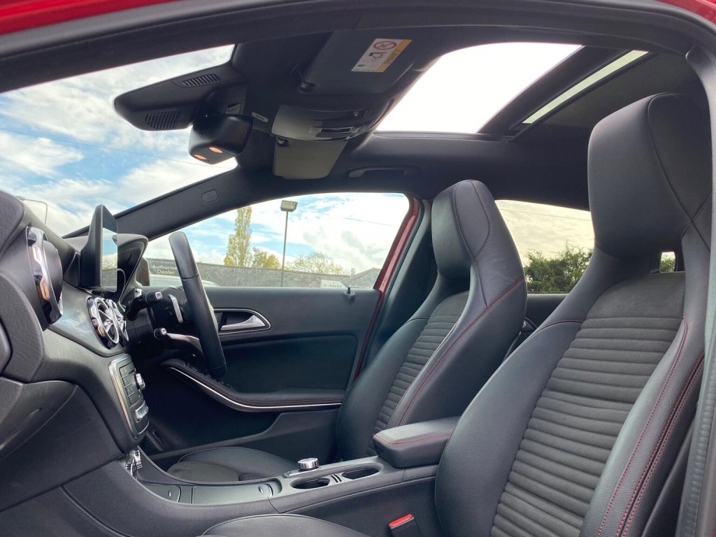 MERCEDES-BENZ GLA CLASS