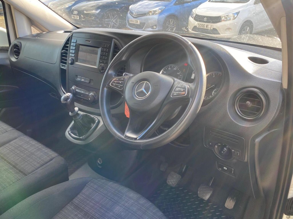 MERCEDES-BENZ VITO