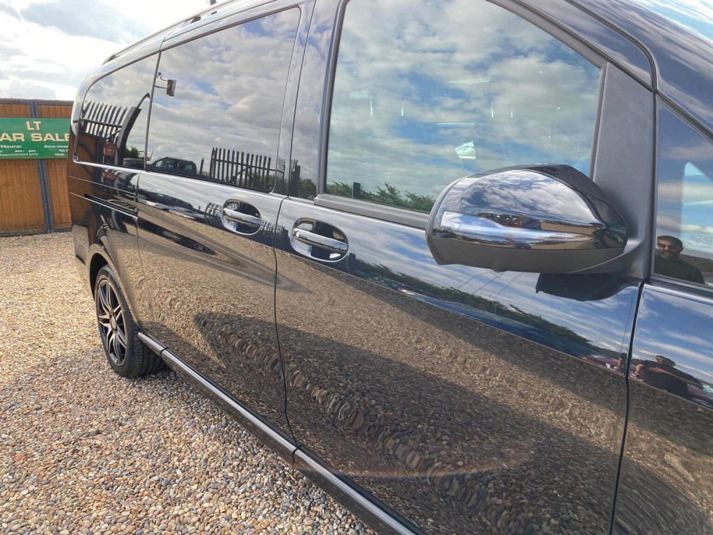 MERCEDES-BENZ V CLASS