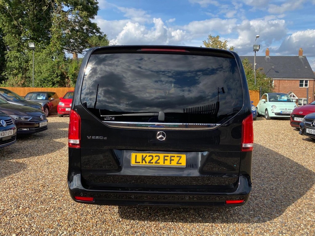 MERCEDES-BENZ V CLASS