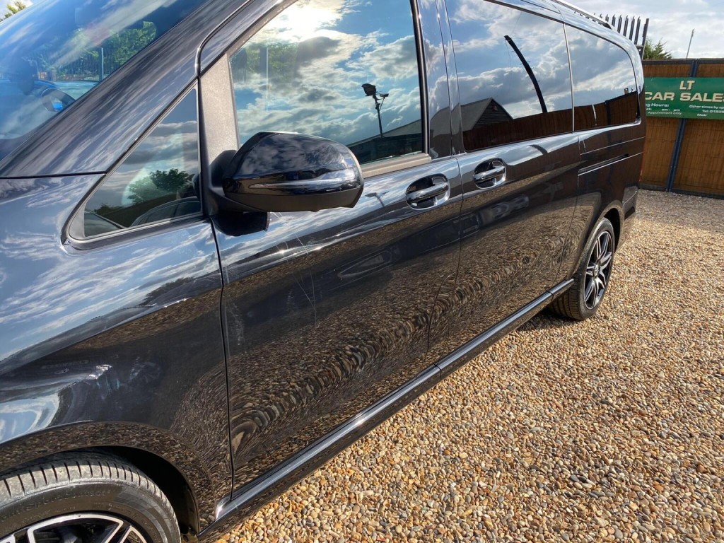 MERCEDES-BENZ V CLASS