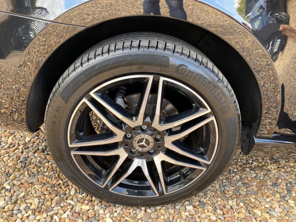 MERCEDES-BENZ V CLASS