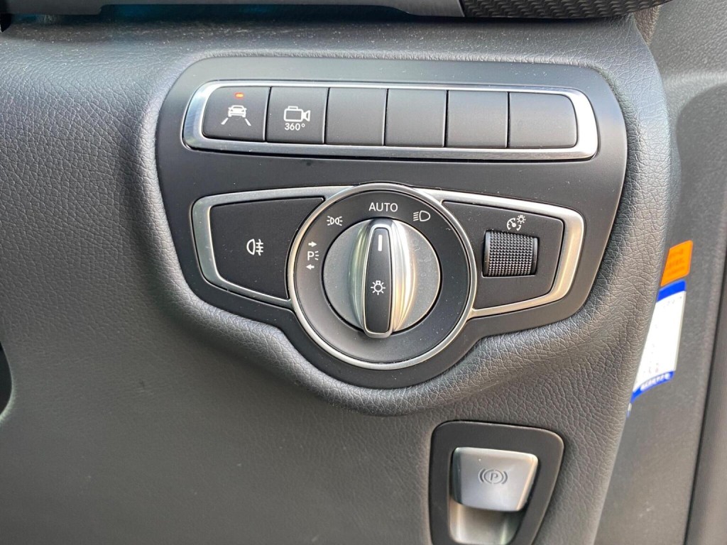 MERCEDES-BENZ V CLASS