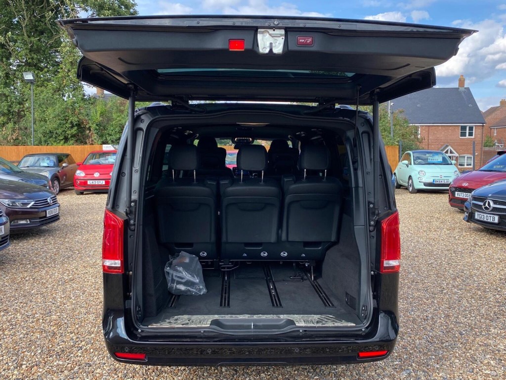 MERCEDES-BENZ V CLASS