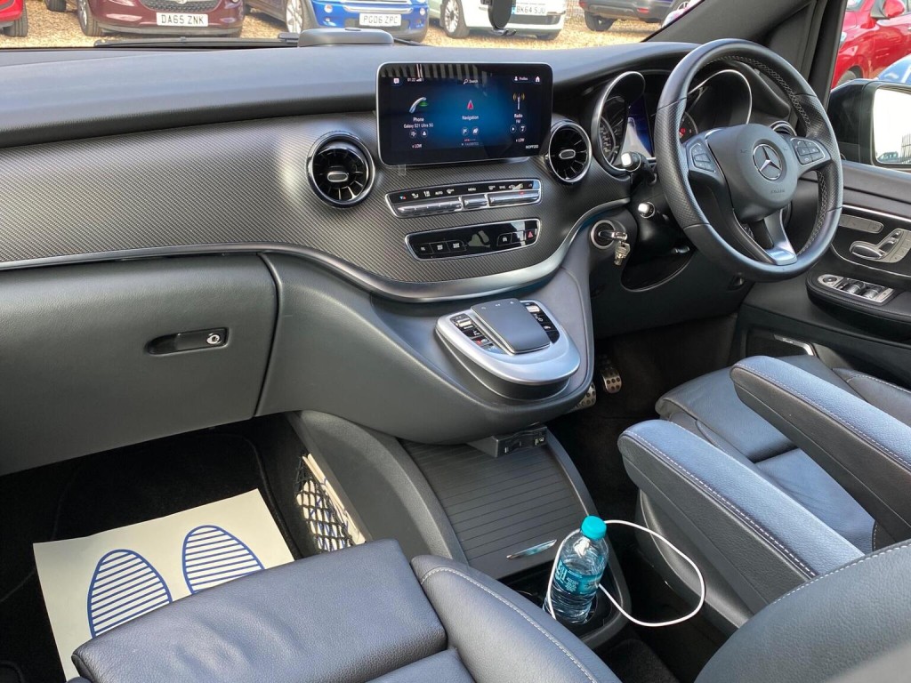 MERCEDES-BENZ V CLASS