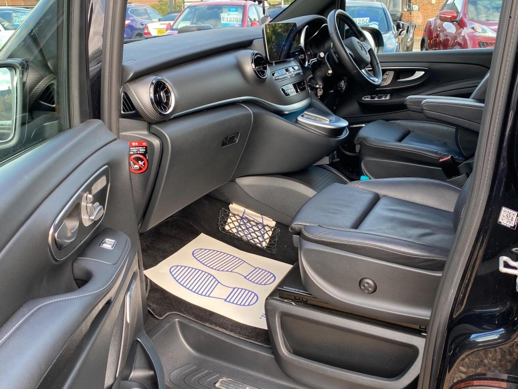 MERCEDES-BENZ V CLASS