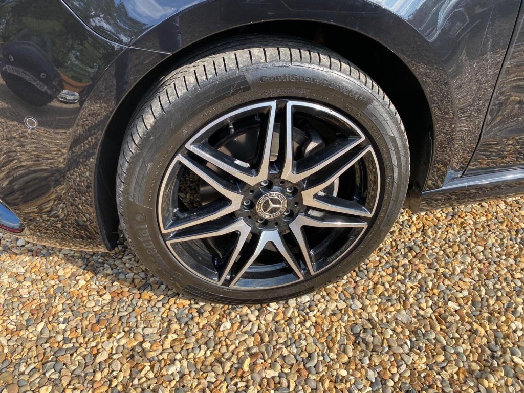 MERCEDES-BENZ V CLASS