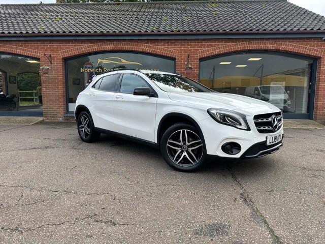 MERCEDES-BENZ GLA CLASS 1.6 GLA180 Urban Edition Euro 6 (s/s) 5dr