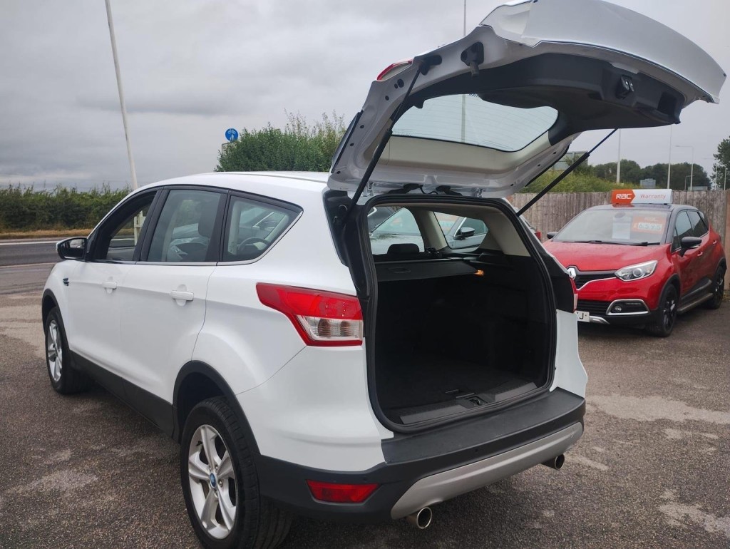 FORD KUGA