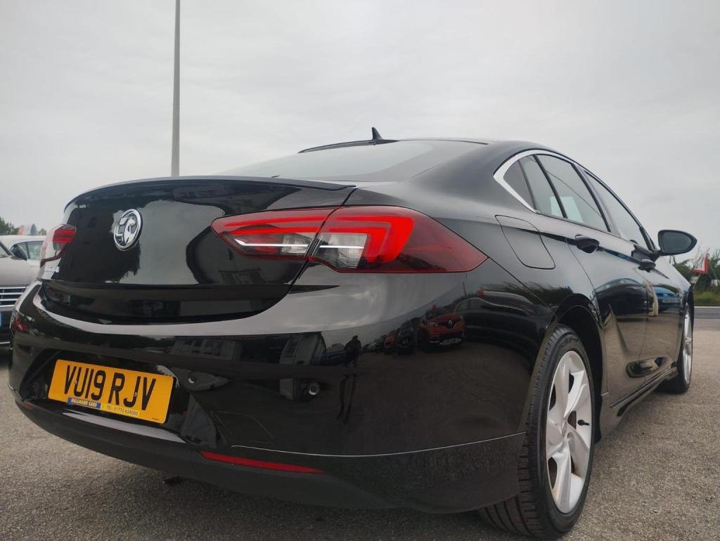 VAUXHALL INSIGNIA