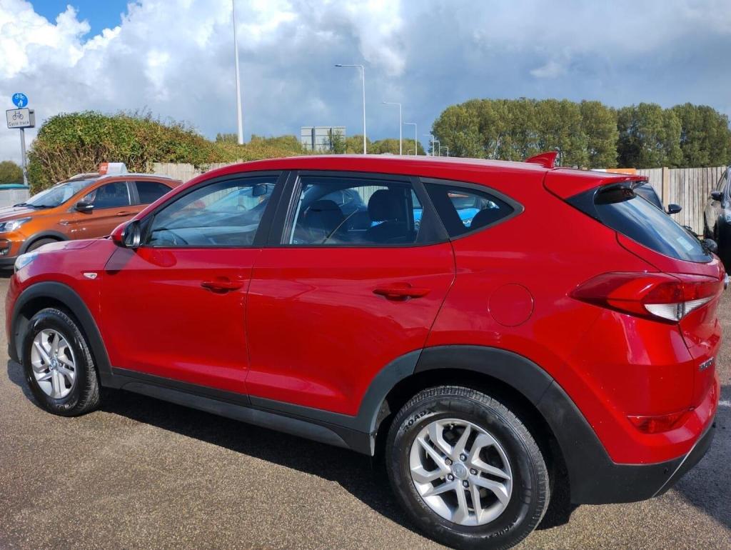 HYUNDAI TUCSON