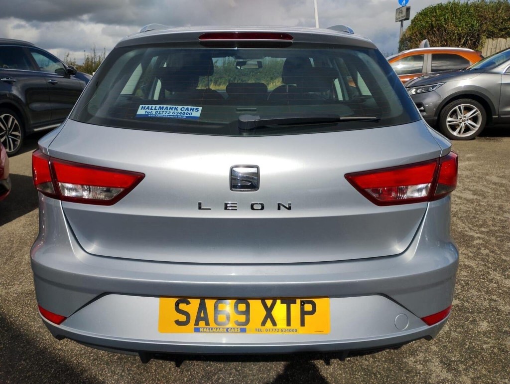 SEAT LEON